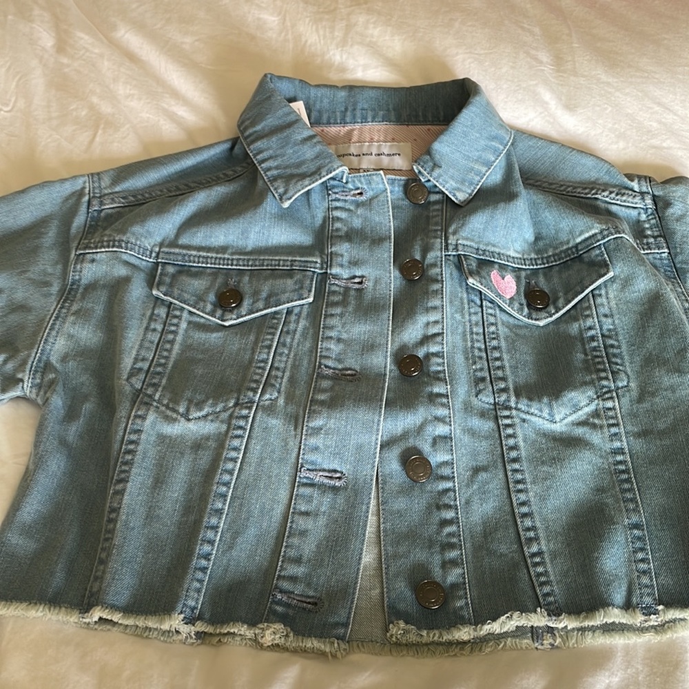 🔥 Cupcakes and Cashmere Jean Jacket with Heart - Picture 3 of 13
